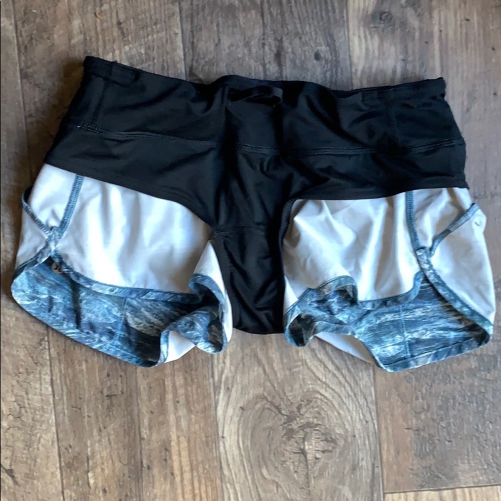 Lululemon Speed Shorts 2.5" - Picture 4 of 6